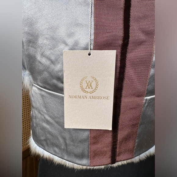 NORMAN AMBROSE 15" DYED SKY BLUE RUSSIAN SABLE FUR BOLERO JACKET COAT MEDIUM - Picture 14 of 16